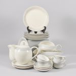 526684 Dinner set